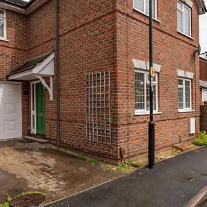  Holiday home Luxury House With Garden And Parking