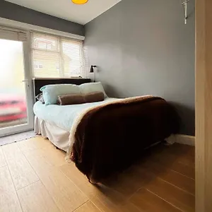 Shirley Apartments: Cozy Near Centre & Redbridge Station Apartment Southampton
